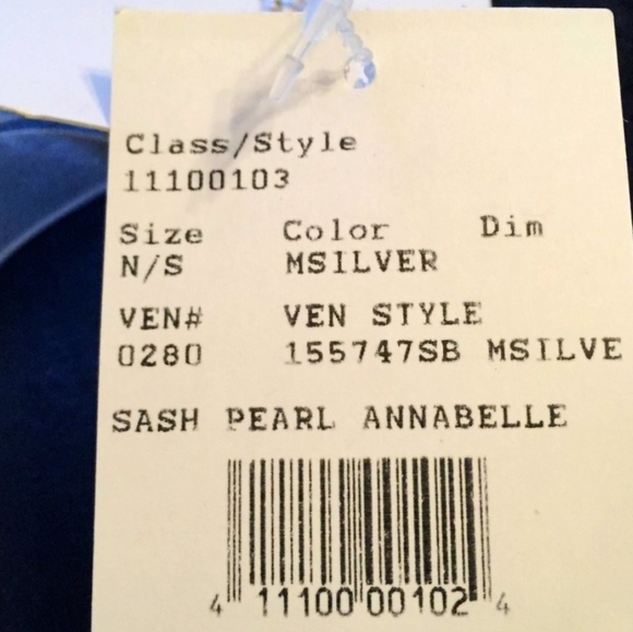 David's Bridal Annabelle Crystal & Pearl Belt for Dress with Removable Ribbon - Picture 3 of 11